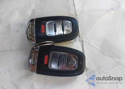 2011 Audi A4 2.0T Premium z USA, uszkodzony, nr VIN WAUSFAFL2BA080877